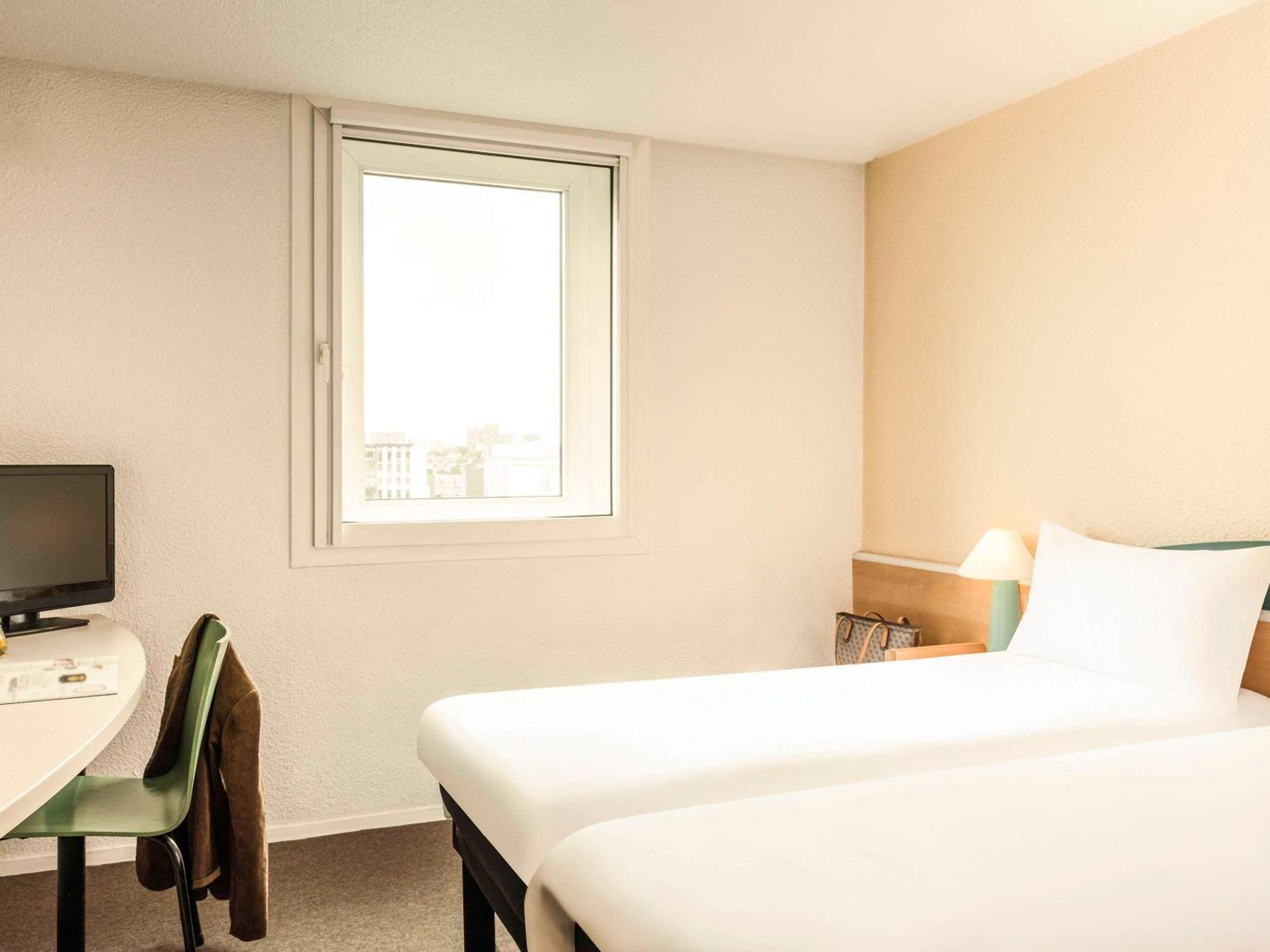 ไอบิส ปารีส ปอร์ เดอ แบร์ซี Hotel ชารองตอน-เลอ-ปองต์ ภายนอก รูปภาพ
