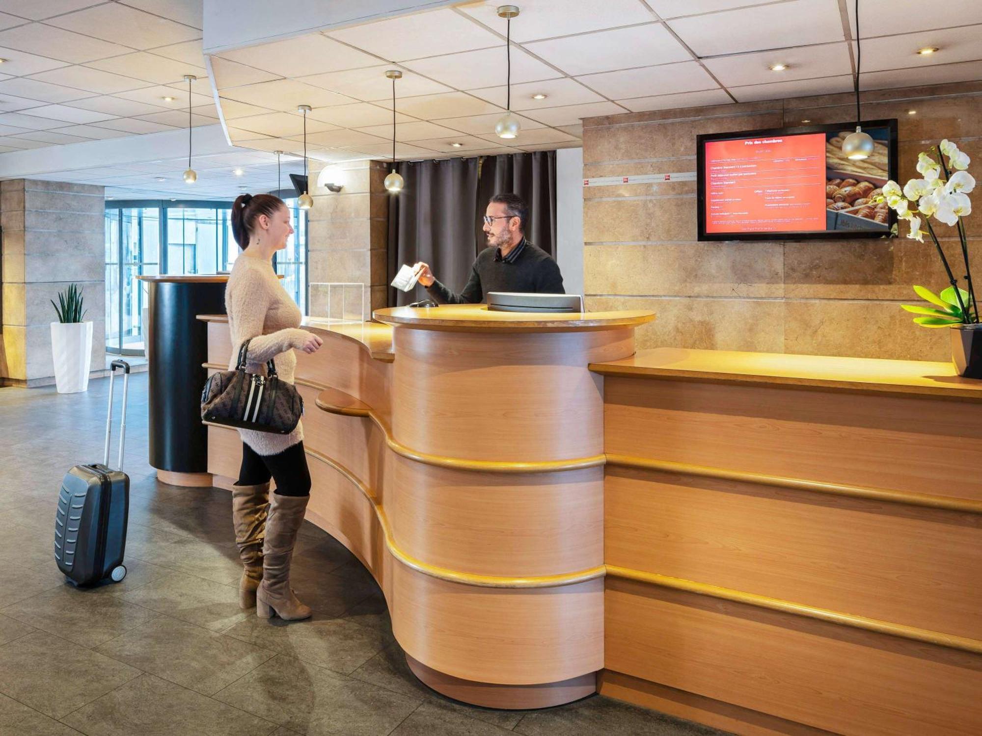 ไอบิส ปารีส ปอร์ เดอ แบร์ซี Hotel ชารองตอน-เลอ-ปองต์ ภายนอก รูปภาพ